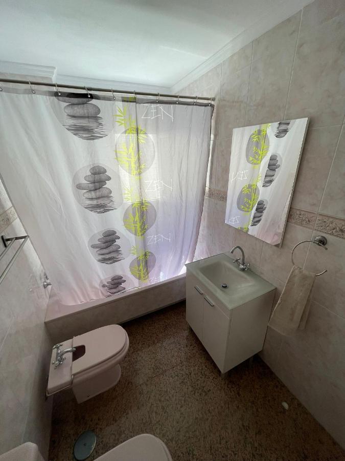 Encantadora Habitacion Privada Cerca Del Mar Malaga Exterior photo