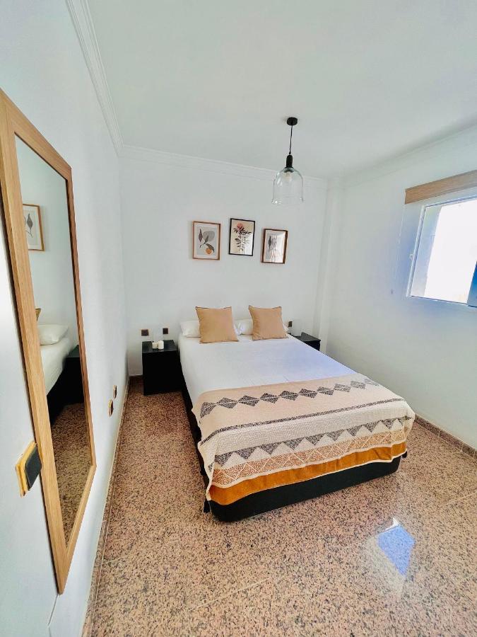Encantadora Habitacion Privada Cerca Del Mar Malaga Exterior photo